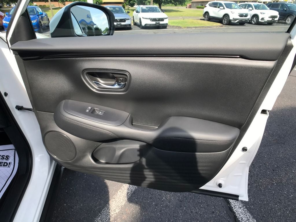 2025 Honda HR-V LX