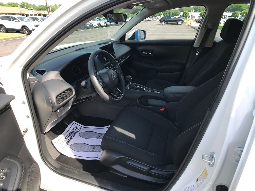 2025 Honda HR-V LX
