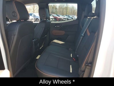 2024 GMC Canyon 4WD AT4