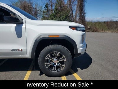 2024 GMC Canyon 4WD AT4