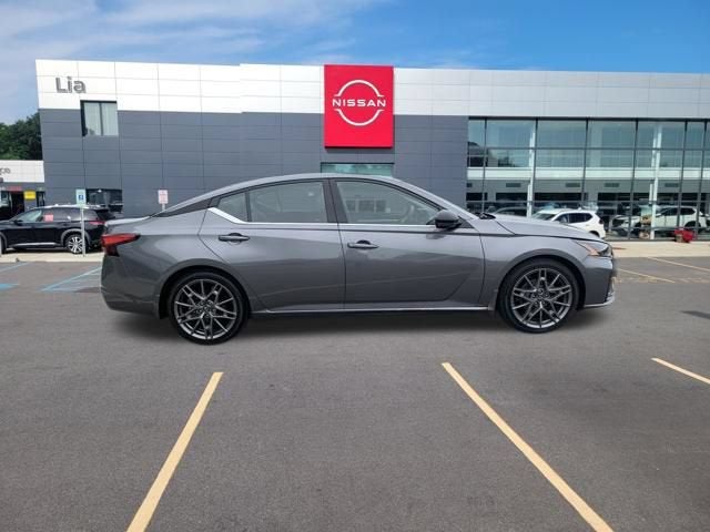 2024 Nissan Altima 2.0 SR