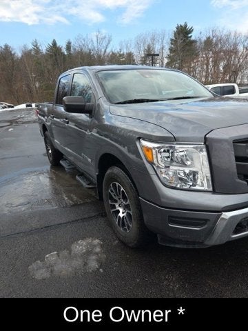 2023 Nissan Titan SV