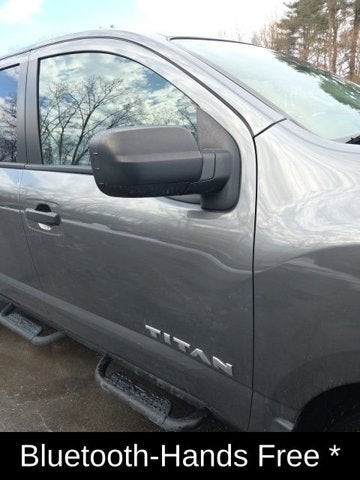 2023 Nissan Titan SV