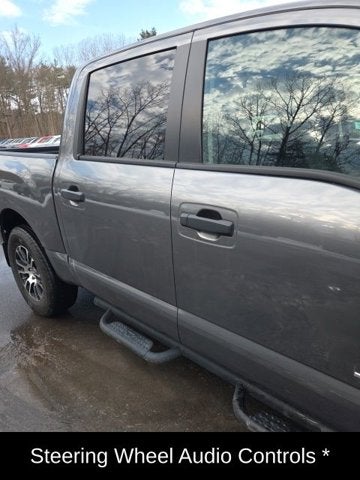 2023 Nissan Titan SV