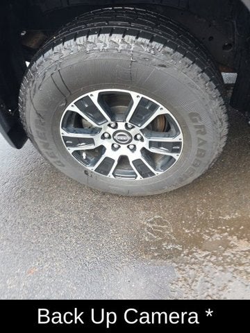 2023 Nissan Titan SV