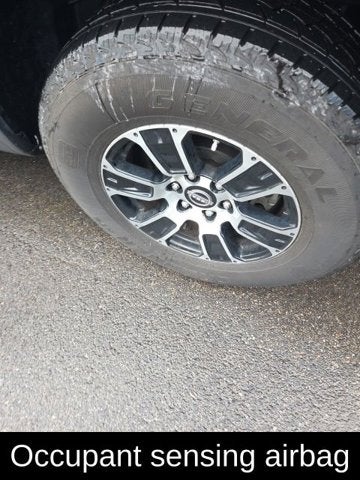 2023 Nissan Titan SV