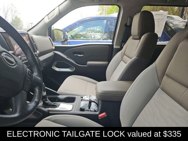 2022 Nissan Frontier SV