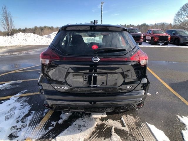 2023 Nissan Kicks SV