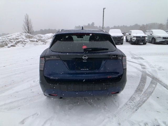 2025 Nissan Kicks SR