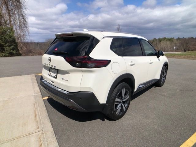 2023 Nissan Rogue SL