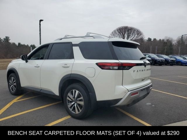 2024 Nissan Pathfinder SL
