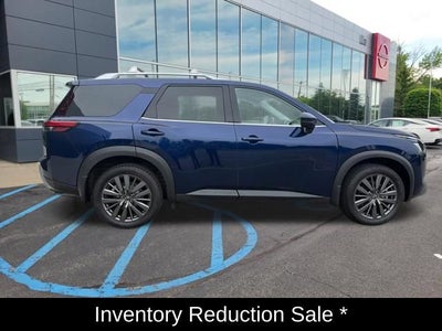 2025 Nissan Pathfinder SL