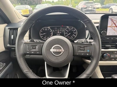 2025 Nissan Pathfinder SL