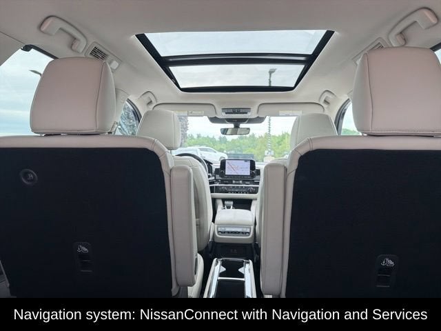2025 Nissan Pathfinder SL