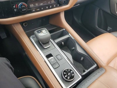 2023 Nissan Pathfinder Platinum