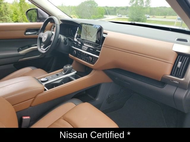 2025 Nissan Pathfinder Platinum