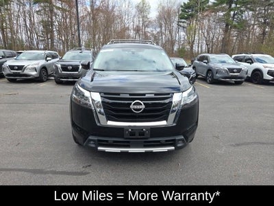 2023 Nissan Pathfinder Platinum