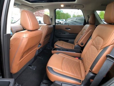 2023 Nissan Pathfinder Platinum