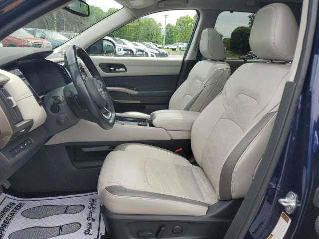 2022 Nissan Pathfinder Platinum