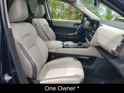 2022 Nissan Pathfinder Platinum