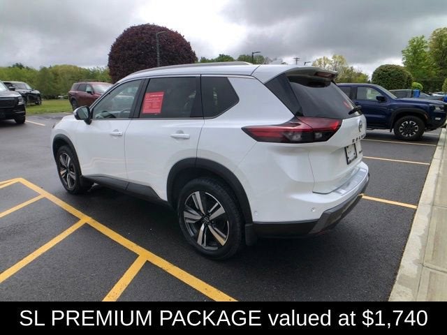 2025 Nissan Rogue SL