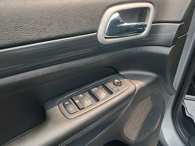 2020 Jeep Grand Cherokee Laredo E