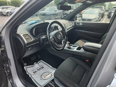 2020 Jeep Grand Cherokee Laredo E