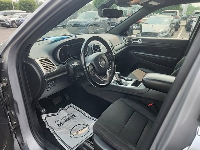 2020 Jeep Grand Cherokee Laredo E