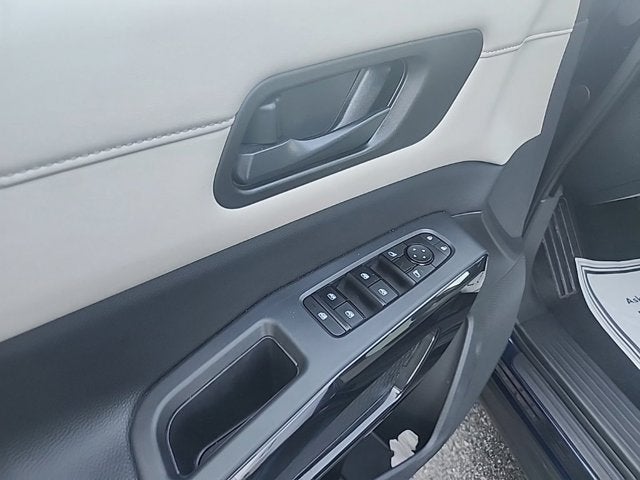 2023 Nissan Pathfinder SV