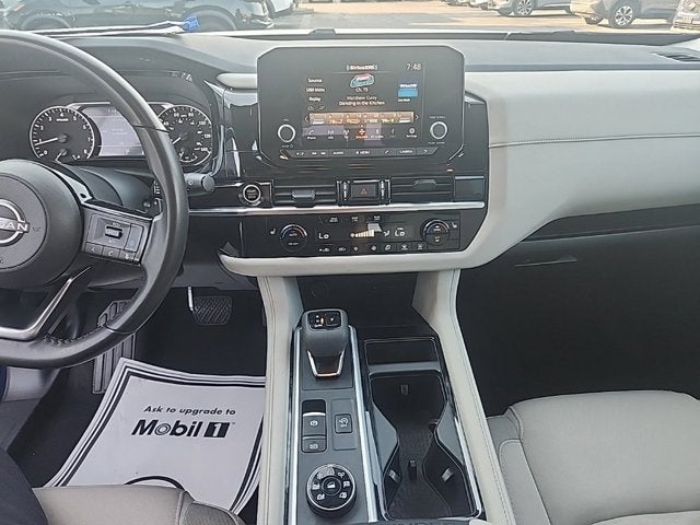 2023 Nissan Pathfinder SV