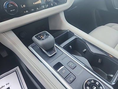 2023 Nissan Pathfinder SV