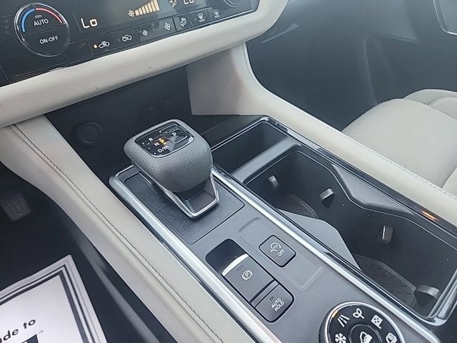 2023 Nissan Pathfinder SV