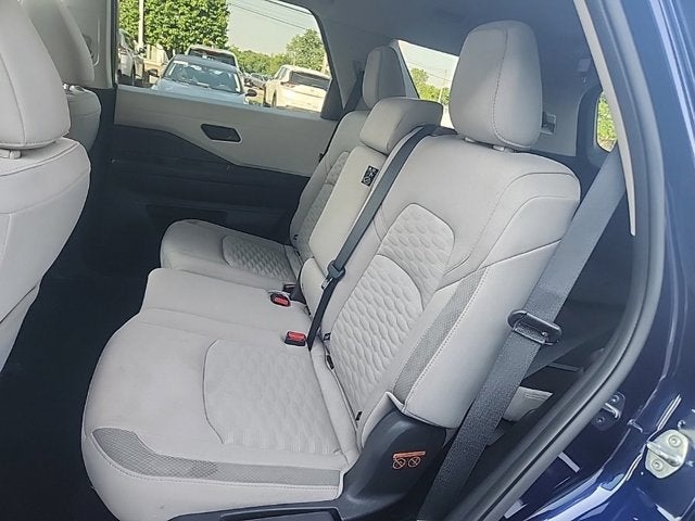 2023 Nissan Pathfinder SV