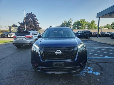 2023 Nissan Pathfinder SV