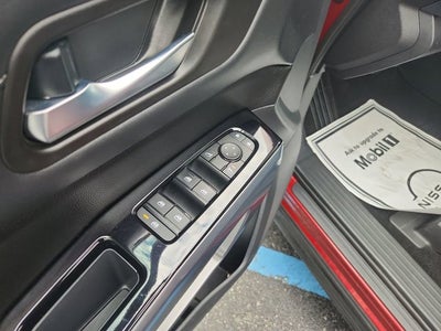 2022 Nissan Pathfinder SL