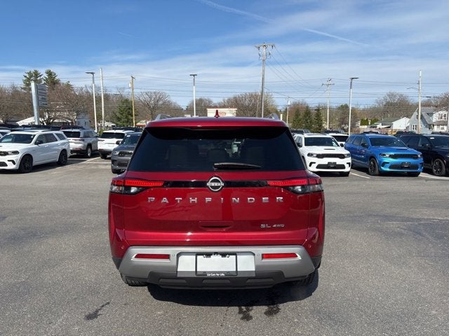2023 Nissan Pathfinder SL