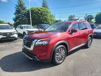 2023 Nissan Pathfinder SL