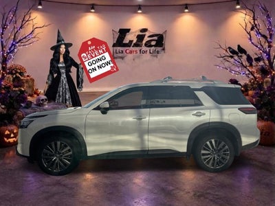 2024 Nissan Pathfinder SL