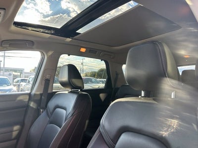 2024 Nissan Pathfinder SL