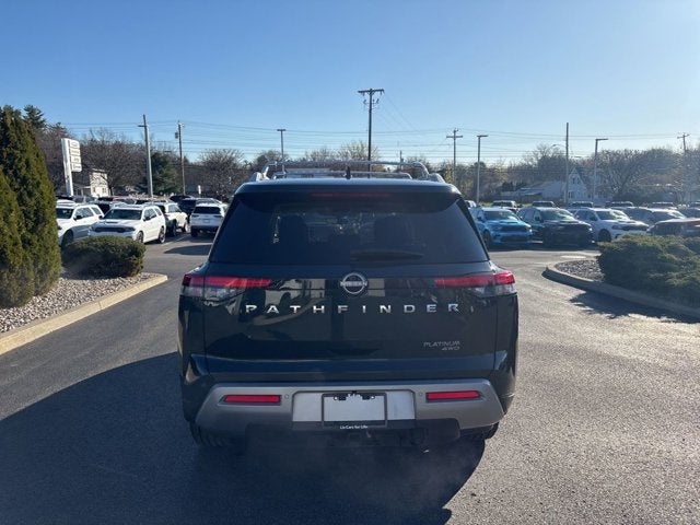 2023 Nissan Pathfinder Platinum