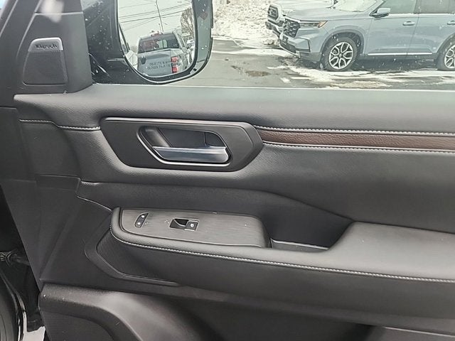 2025 Nissan Armada SL