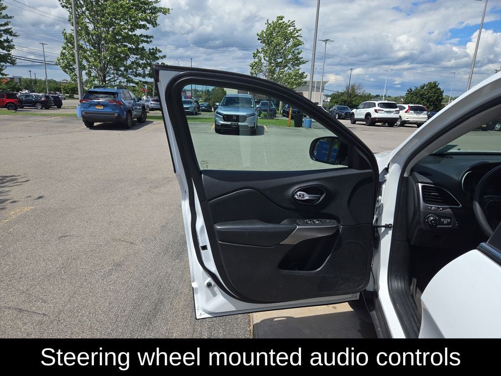 2022 Jeep Cherokee Latitude Lux