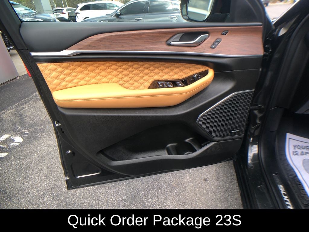 2023 Jeep Grand Cherokee Summit