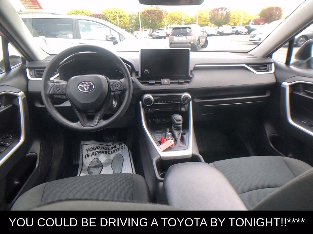 2024 Toyota RAV4 LE