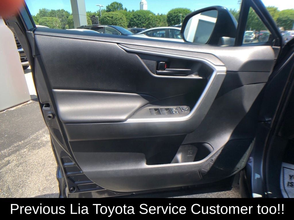 2025 Toyota RAV4 LE