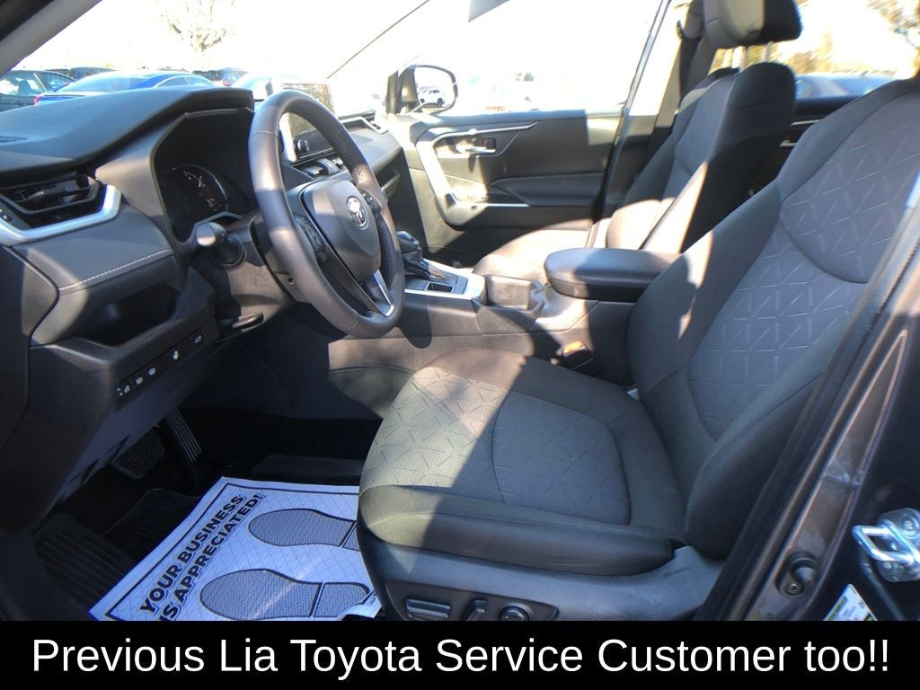 2025 Toyota RAV4 XLE