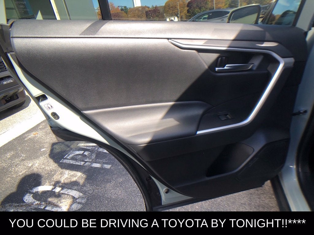 2020 Toyota RAV4 Hybrid XLE