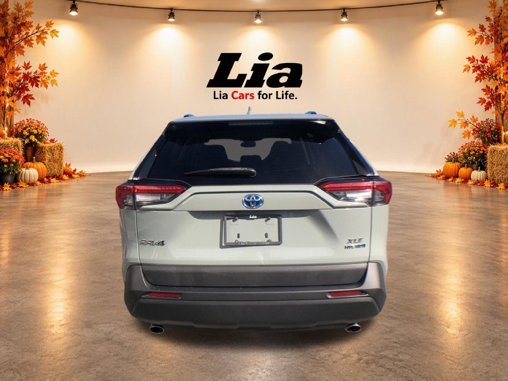 2020 Toyota RAV4 Hybrid XLE