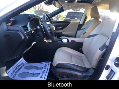 2019 Lexus ES 300h