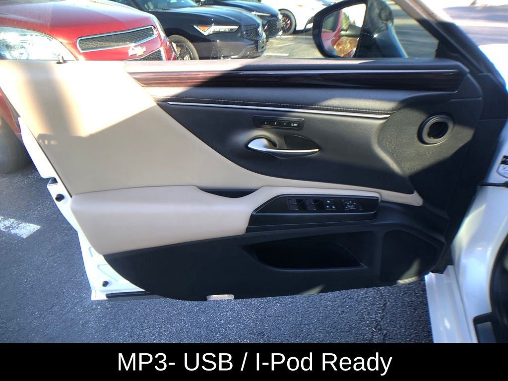 2019 Lexus ES 300h